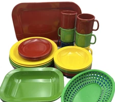 Texas Dallas Ware 29 Pc Lot Place Settings & Serve Ware  Red Green Blue Yellow