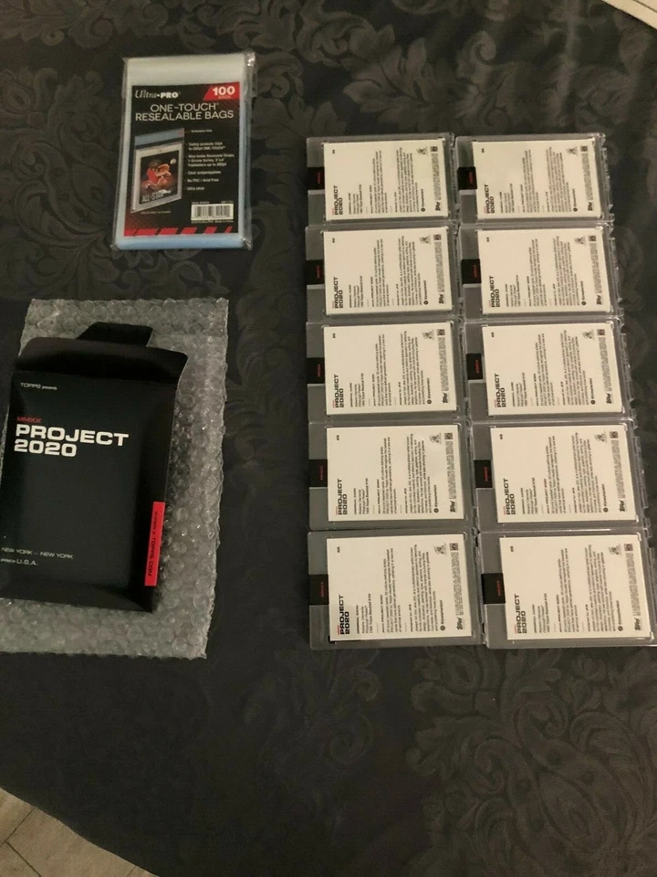 TOPPS PROJECT 2020 - #68 ROBERTO CLEMENTE - JK5 - IN HAND WITH BOX - FREE S/H - Image 2 of 2