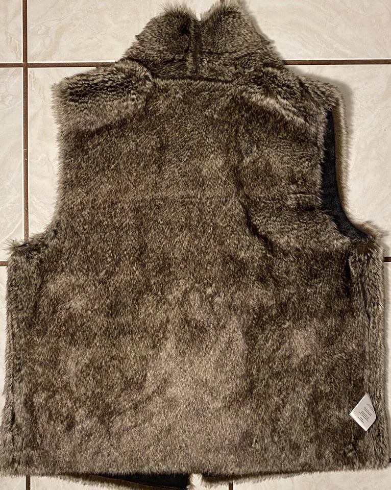 Colete de pele sintética Velvet By Graham and Spencer tamanho grande - Imagem 2 de 4