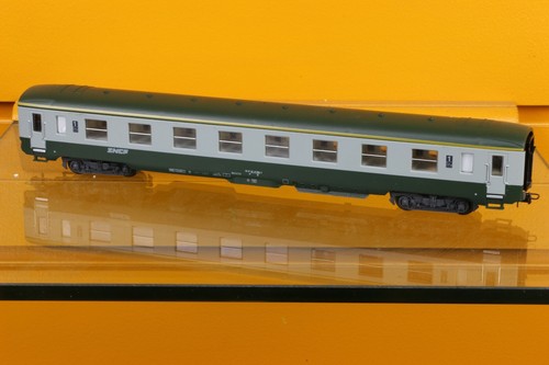 Lima 309103 voiture voyageurs 1CL SNCF - Photo 1/3