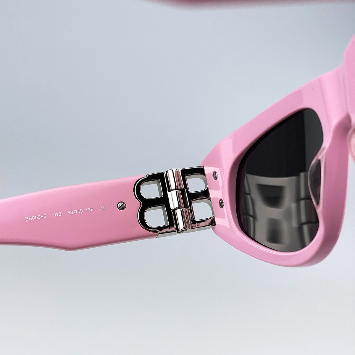 NEW BALENCIAGA BB0095S 013 WOMEN\'S SUNGLASSES PINK Balenciaga Women Sunglasses Light Pink Silver Grey Cat Eye  main image 4