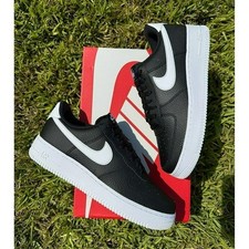 9 MEN  S NIKE AIR FORCE 1 07 BLACK WHITE CT2302-002 LOW BLACK soles Marked 