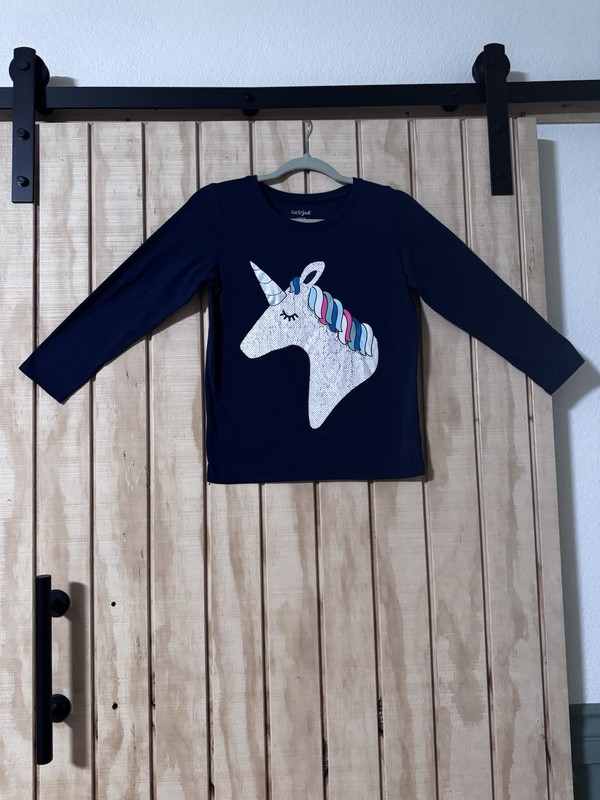 Cat &Jack  Girl’s Navy-blue Unicorn  Pajamas  Top Size L 10/12