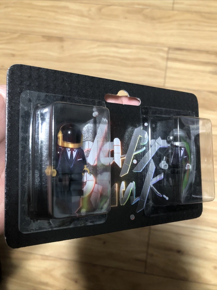 Daft Punk The Canvas Don Dawn Discovery Brick Lego (LIMITED) (IN HAND) - Image 3 of 4