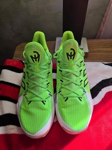 patrick mahomes shoes cost