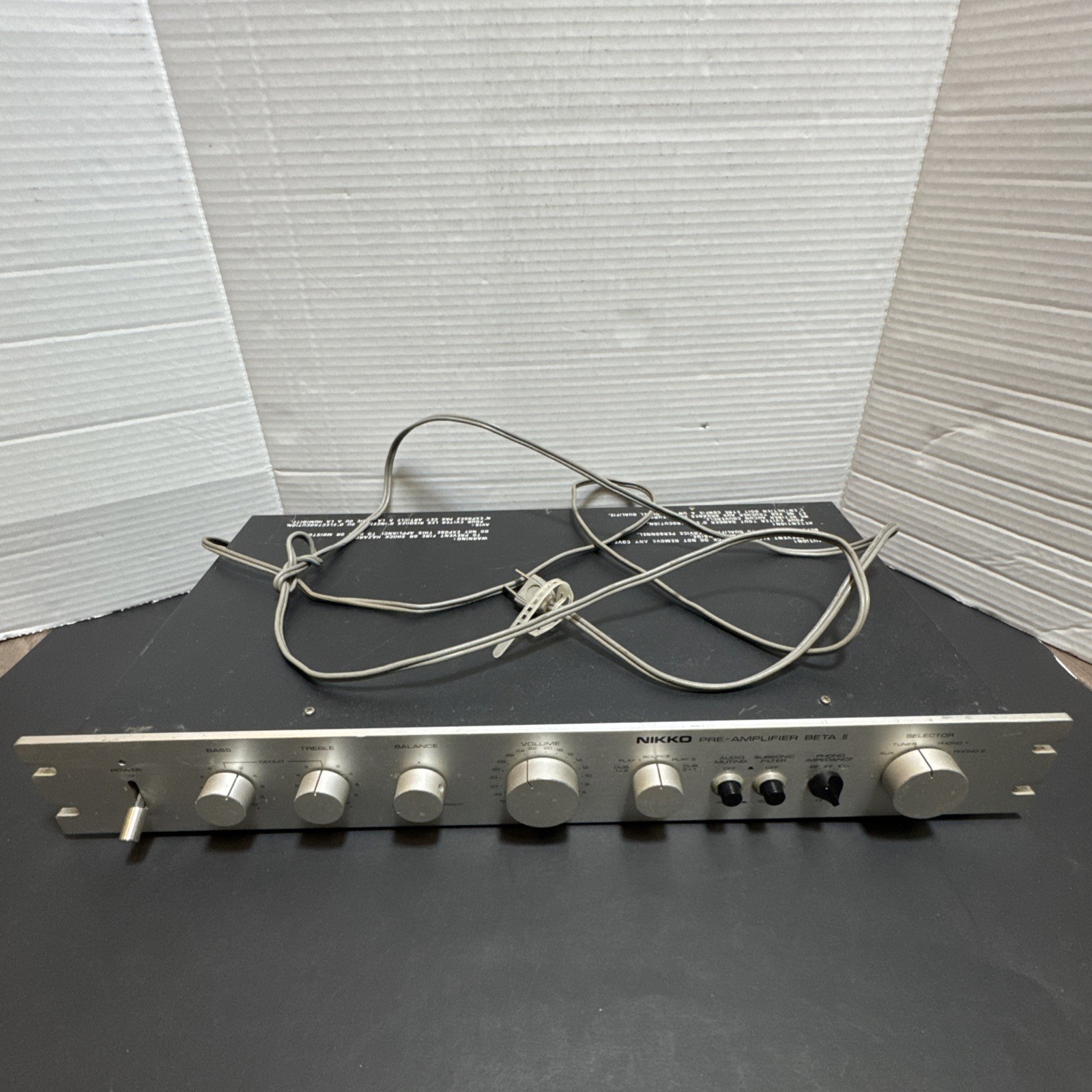 NIKKO Beta II Stereo Pre-Amplifier Vintage Silver Japan Phono Powers On