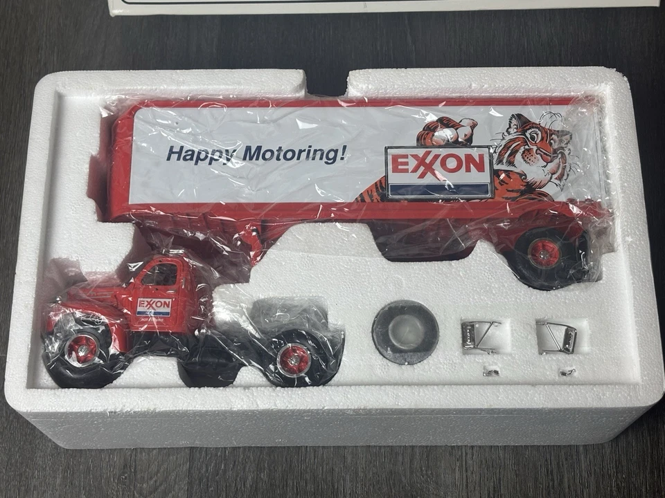1995 First Gear 1960 Model B-61 EXXON Mack Truck & Trailer 19-1708 NIB - Image 2 of 4