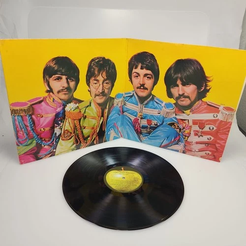 THE BEATLES SGT. PEPPERS LONELY HEARTS BAND 1967 SMAS 2653 Fair Condition