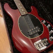 MUSIC MAN StingRay 30th Anniversary Bassgitarre mit Hartschalenkoffer USA...