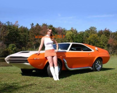SEXY ''BUSTY & LEGGY'' Car Babe & Custom AMC AMX ''Pin-UP'' PHOTO! #(923)