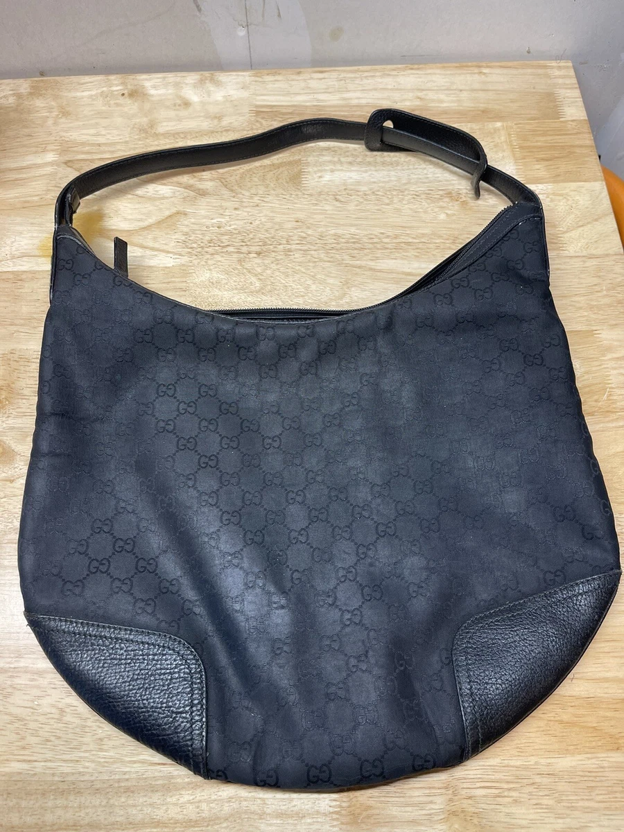 GUCCI GG Signature Monogram Black Leather Shoulder Bag