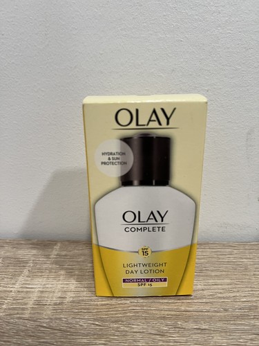 Olay Complete Lotion Moisturizer with SPF 15 Normal / Oily, 100ml 3.3fl oz - 第 1/5 張圖片