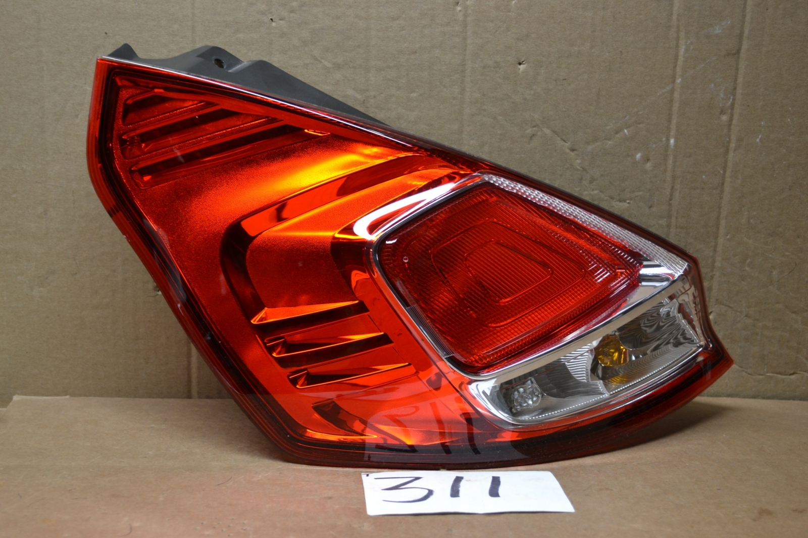 14 15 16 17 Ford Fiesta DRIVER Side Used Tail Light #311-T