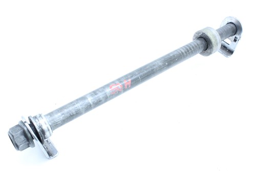 YAMAHA YZF 600 R THUNDERCAT 4TV    Steckachse Achse hinten Hinterrad    50