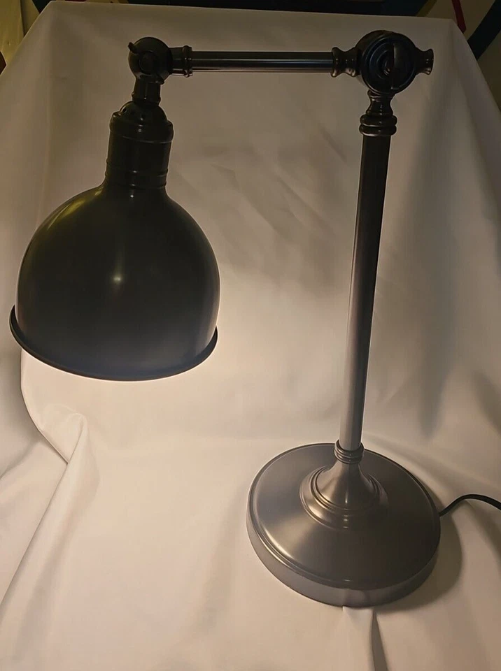 Pottery Barn Metal Antiguo Peltre Lámpara de Mesa Estilo Industrial Atenuador Ajustable Foto 3 de 4