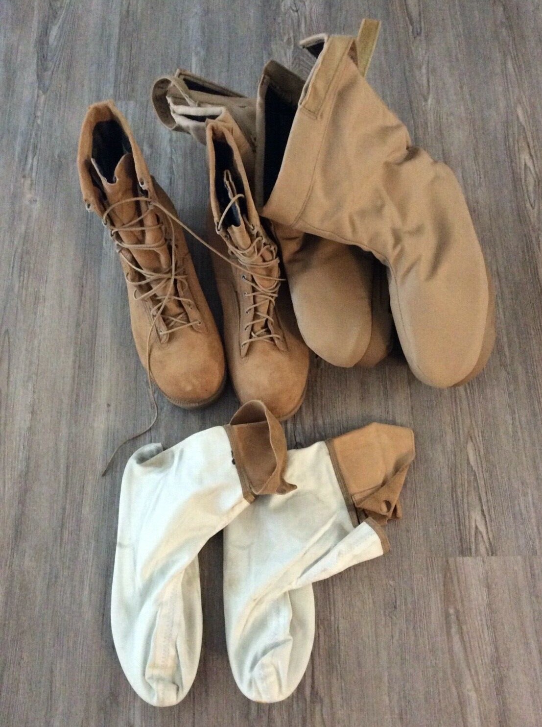 Military Cold Weather Boots Size 12W. Cold Weather Boot Covers AND Boot