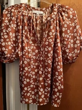 Pretty Pumpkin & White Colored LOFT Short Puff Sleeve Blouse Sz M - Runs Large