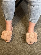 Sliders Khaki Faux Fur Sandals Luxury Slip On Sandals New In Box EU Size 38