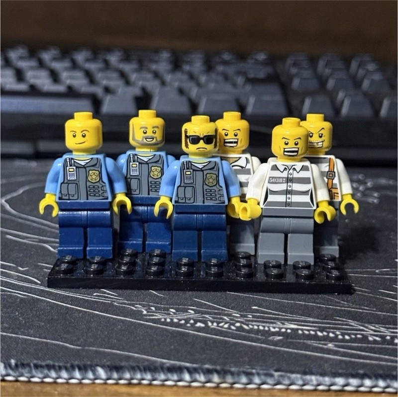 LEGO City Police Minifigures – Police Officer, Prisoner, Plastic (6)