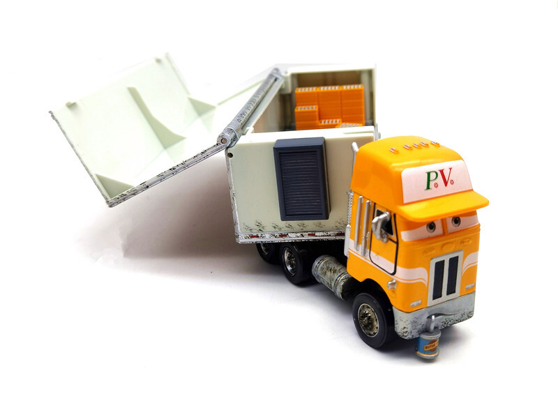 Disney Pixar transporter GIL Paul Valdez Chet boxkaar die-cast