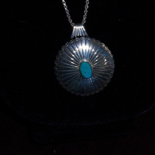 Picture 2 of 4