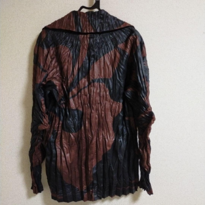 ISSEY MIYAKE FETE Wrinkled Twist Jacket Size 3 100% Polyester Made
