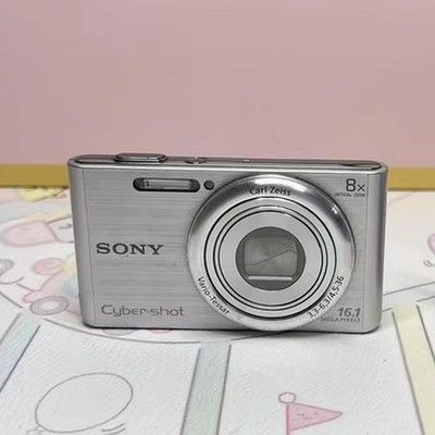 SONY Cyber Shot DSC-W730 16.1 MP Silver Digital Camera 8x Zoom