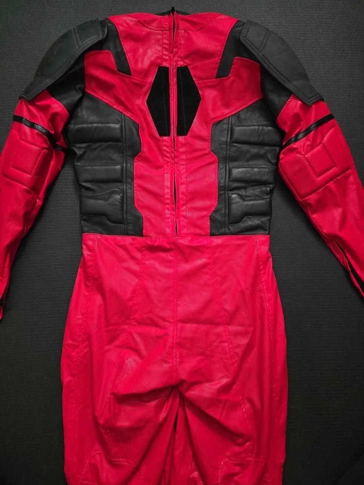 Deadpool 3 Replica Leather Cosplay Suit Complete with Accessories & Mask (NEW!!) image 2