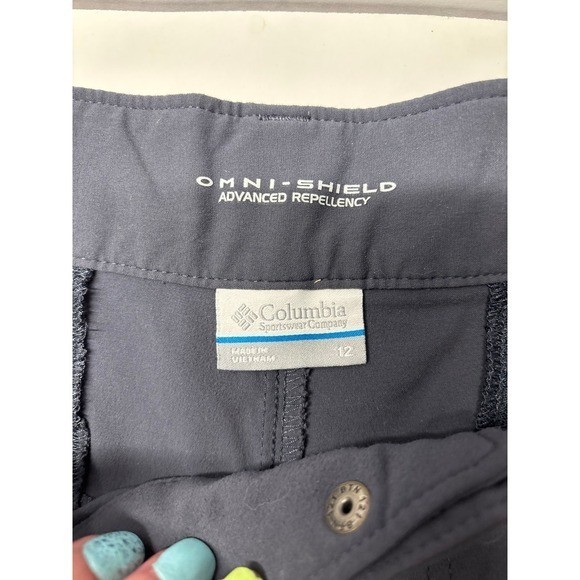 Women's Columbia Omni-Shield Advance Repellency (size 12) gray shorts thumbnail 2
