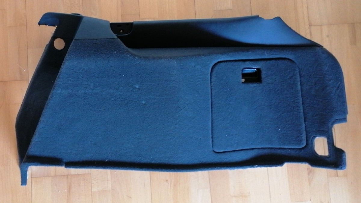 Kofferraumverkleidung rechts schwarz Audi A4 B5 Avant 8D9863880  