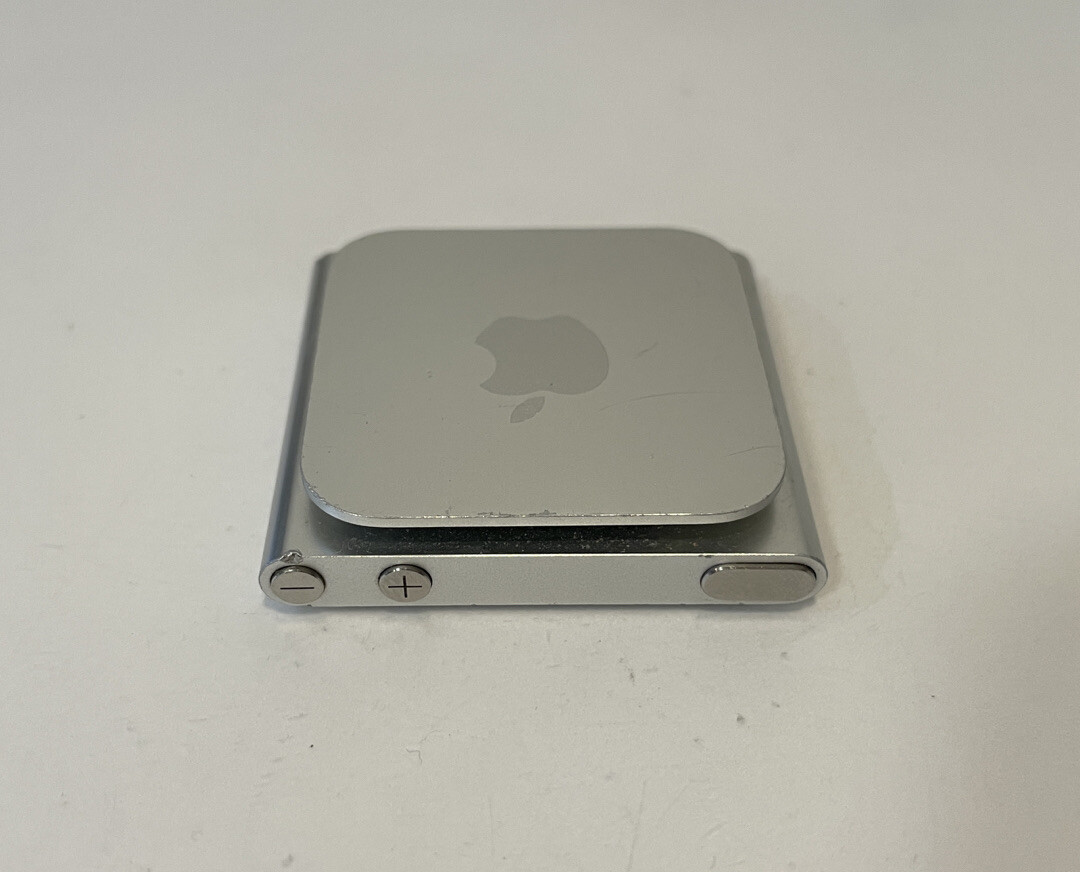 Apple iPod nano 6th Generation Silver (16 GB) Read Description