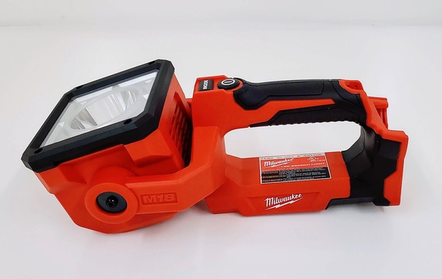 milwaukee 2354 20 m18 search light tool only