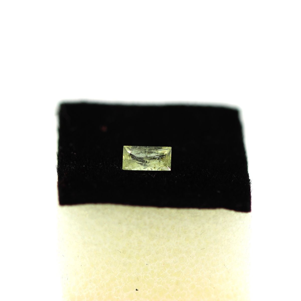 Brazilianite facettée Brésil 0.28 cts, pierre de collection et minéraux de clarté VVS