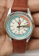 Vintage Seiko 5 Automatic Movement Japanese Brand Wrist Watch White Dial