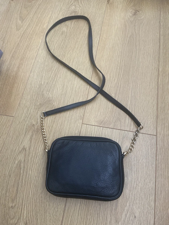 Michael Kors Black Leather Mini 16x12cm Shoulder Bag with Gold-Tone Logo Tab - Image 2 of 4