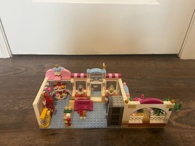 LEGO FRIENDS: Heartlake Cupcake Cafe (41119)