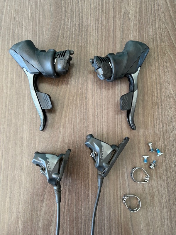 SRAM Force eTap AXS D1 Shifter and Brake Set