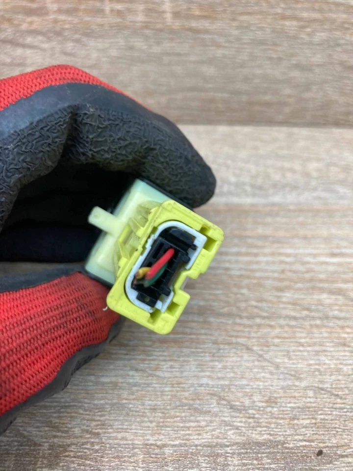 89831 30020 AE WITH PLUG deployment crash/impact sensor Fits for Toyota Prius ( - Image 4 of 4