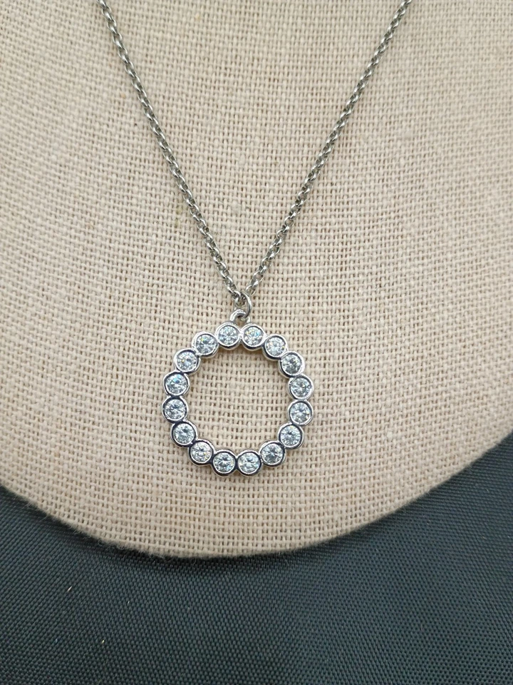 "Mini collar colgante Kate Spade New York círculo completo tono plata 17""+3"" para mujer" Foto 3 de 4