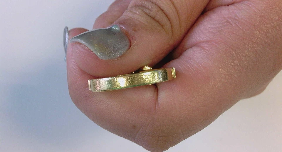 Vintage 1980s Tiffany& Co Signature X Diamond & Sapphire 18k Gold Ring Size 6 US - Image 3 of 4