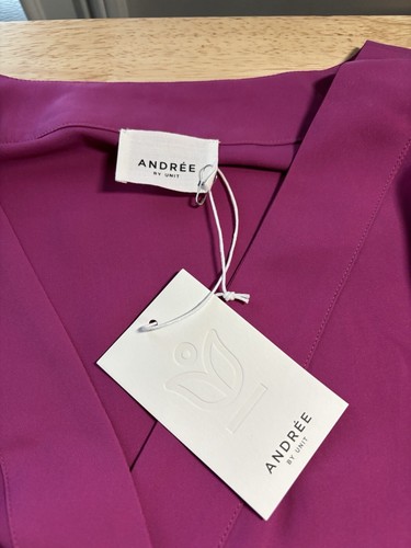 Andree By Unit 1X Top Shirt Blouse Pink New NWT Easy Care V Neck - Picture 8 of 10