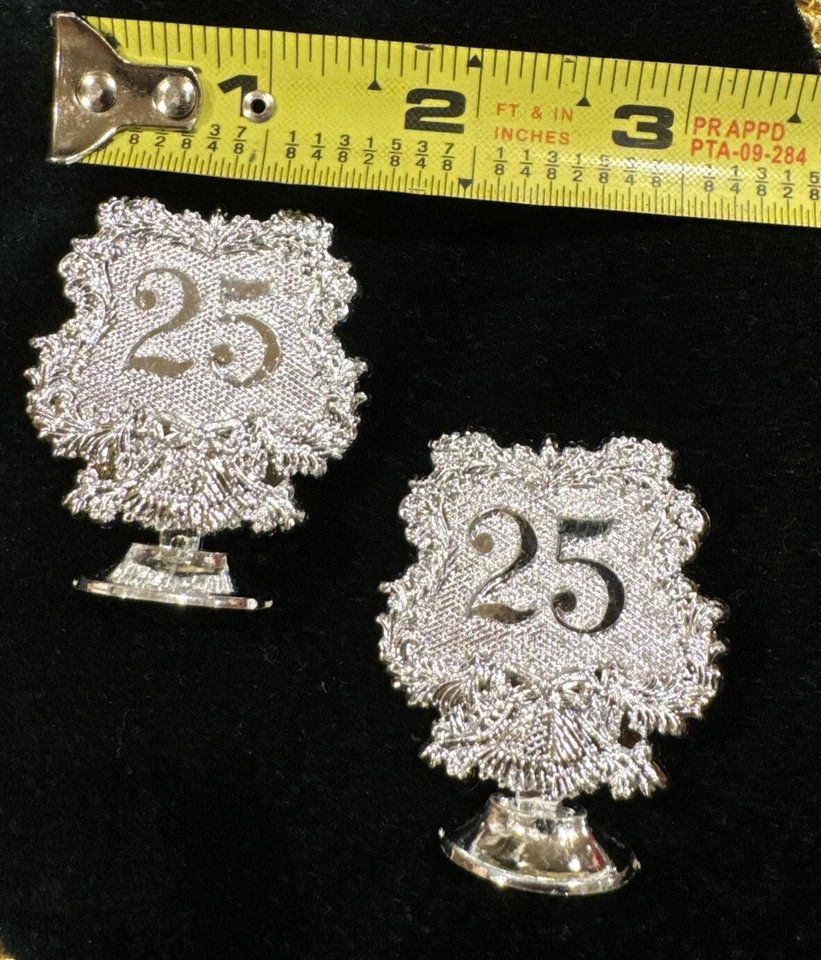 Lote de 2 decoraciones de cupcakes adorno pastel 25 aniversario boda plata de colección Nuevo de Lote Antiguo Foto 2 de 3