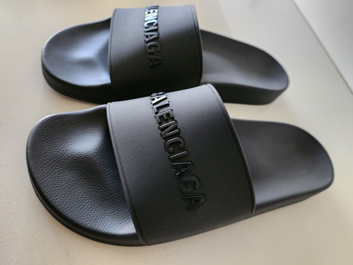 【関税&送料込】Balenciaga Ciabatta Piscina Con Logo BALENCIAGA Women's Piscine Logo Rubber Pool Slide Sandals