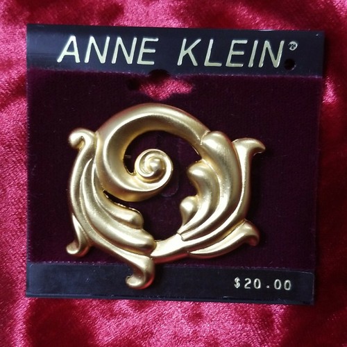 Anne Klein Matte Gold Swirl Design Brooch Pin on Card New Old Stock Vintage
