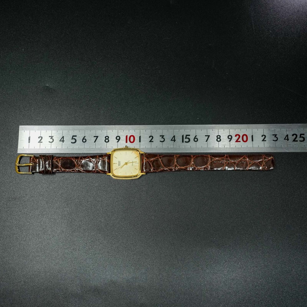 Vintage 1991 [N-MINT] SEIKO DOLCE 9531-5000 Gold Square Tank Shape