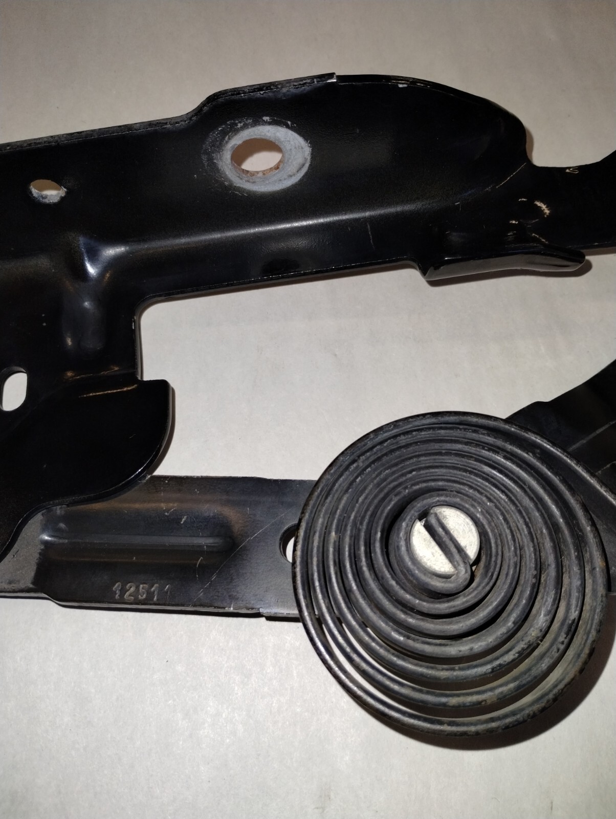 2007 - 2013 Chevrolet Silverado 2500hd Hood Bonnet Hinge Right 