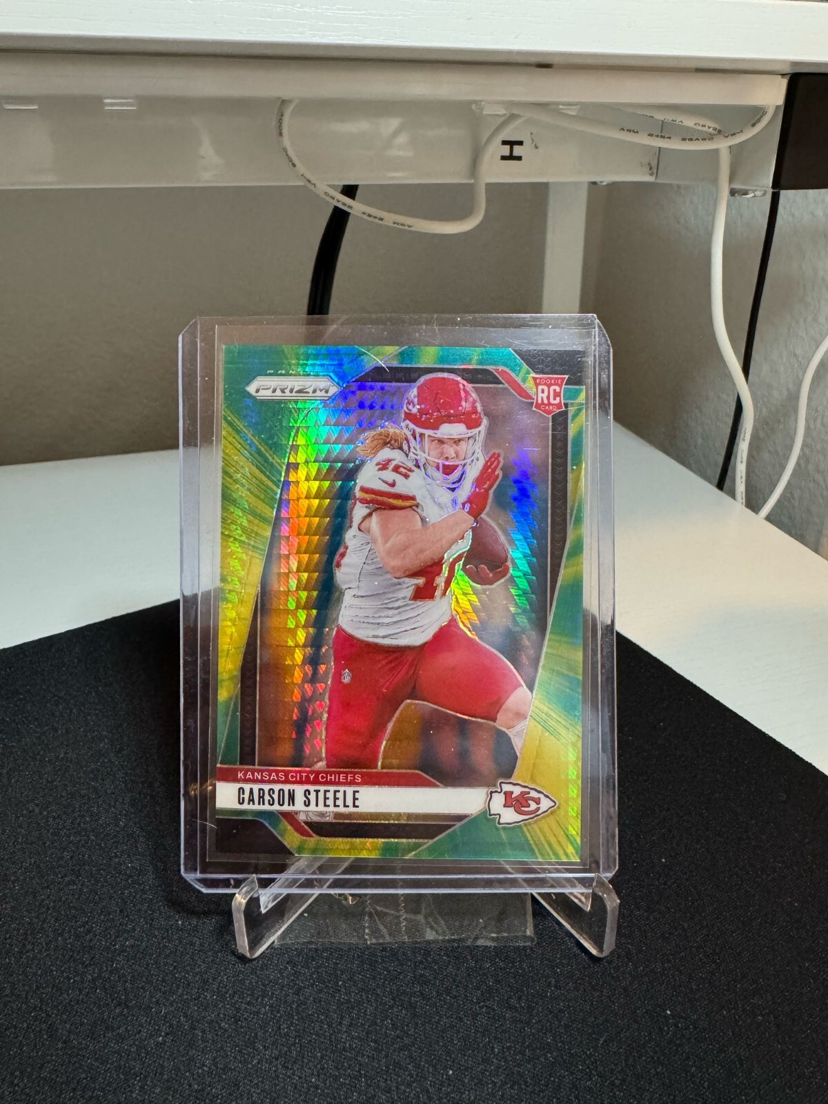 2024 Panini Prizm - Rookies Carson Steele #377 Hyper Prizm /180 (RC)