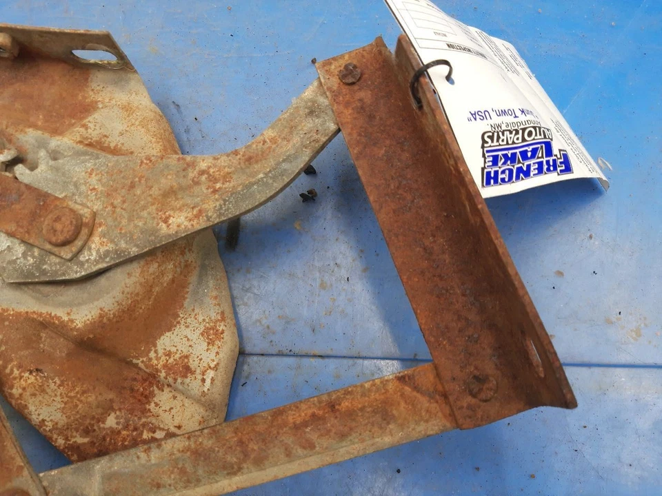 司机左罩铰链适用于 1958 年 BISCAYNE 828836 — 第 2/4 张图片