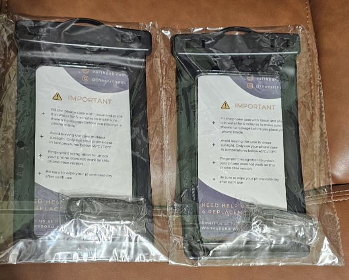Earth Pak Waterproof SmartPhone Case IPX8, Black, Fully Submersible X 2---NEW
