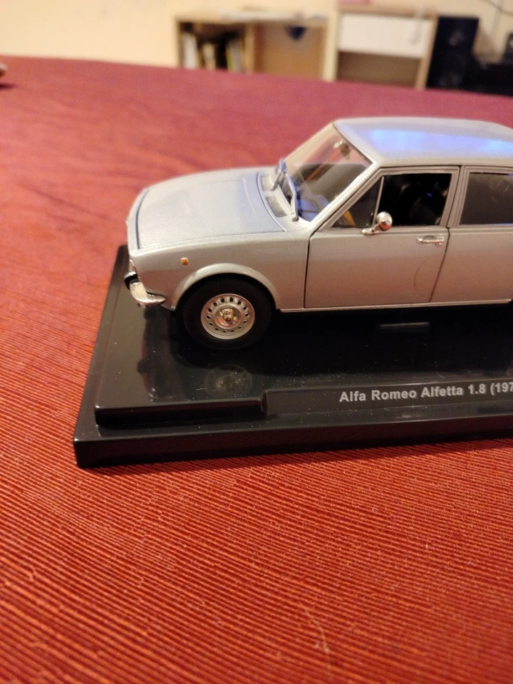 Alfa Romeo Alfetta 1.8 (1972) 1:24 Fabbri - Immagine 2 di 4